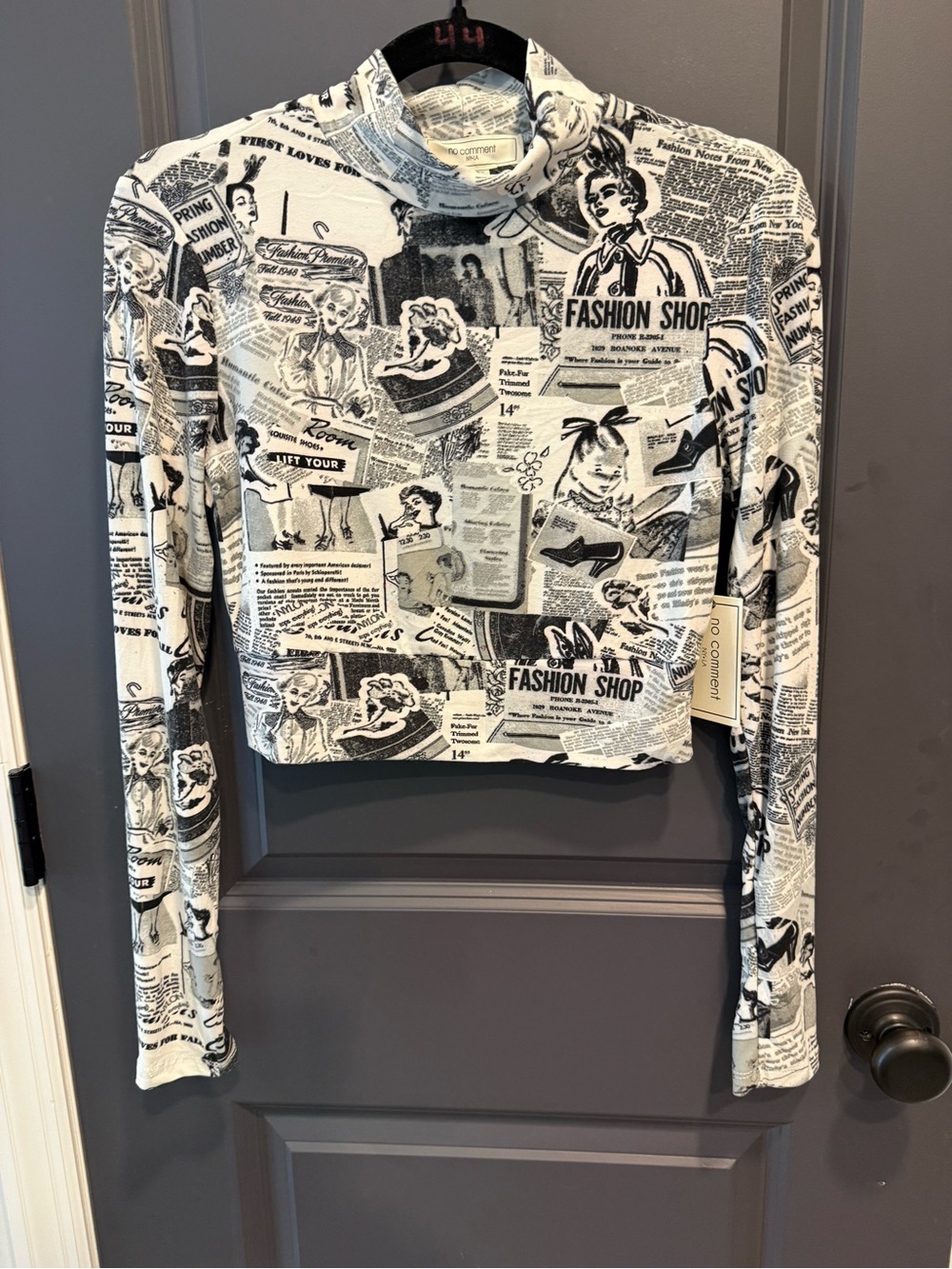 Newspaper-Print Long Sleeve Crop Top - Black & White